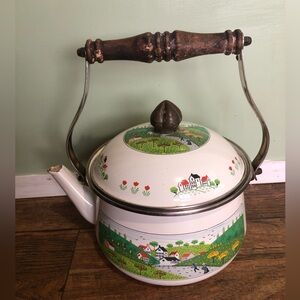 NEWCOR regency COOKWARE Tea Pot Enamelware Kettle Country Cottage Scene